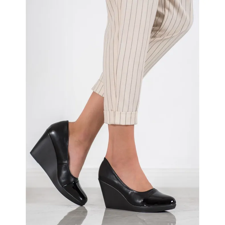 J. Star Wedge Pumps zwart